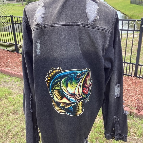 GRAPHIC FISH DISTRESSED RIP DENIM JACKET ( Size: XXL) - Picture 2 of 6